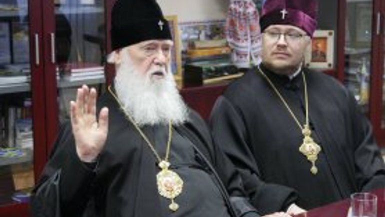 Патриарх Филарет наградил журналистов и воинов АТО из Крыма - фото 1