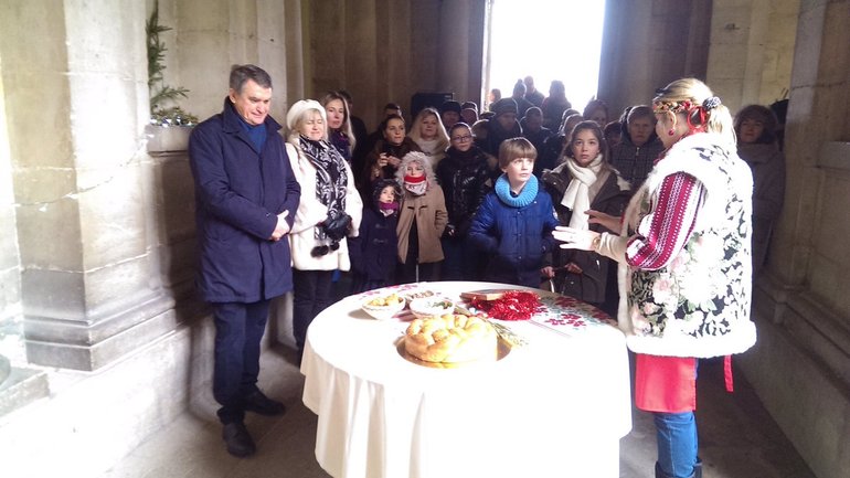 Во французском Санлисе впервые прошел Украинский фестиваль «Рождество в королевстве Анны Киевской» - фото 1