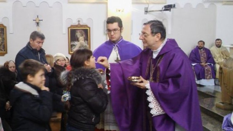 Apostolic Nuncio to Ukraine visited the faithful in Donetsk - фото 1