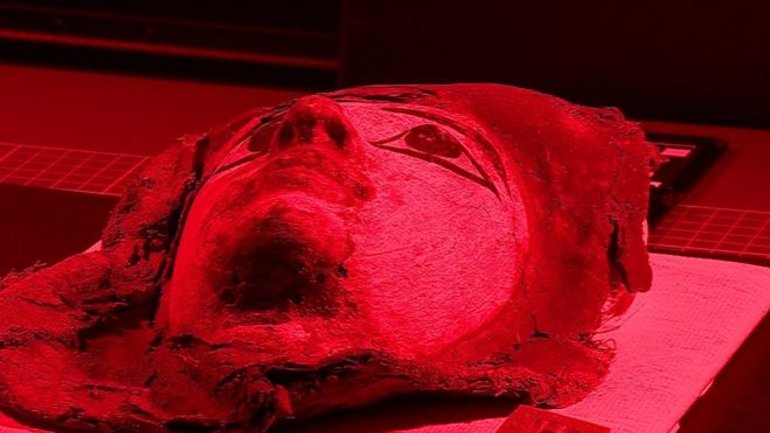 Учені дослідили нові деталі поховання тисячолітньої мумії - фото 1