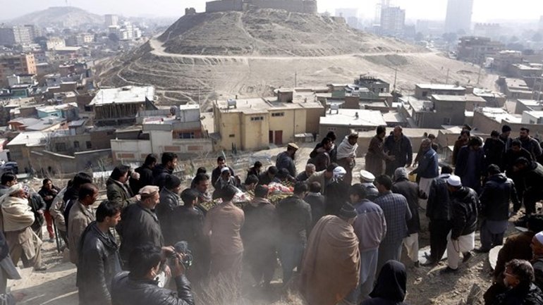 Папа осудил бесчеловечное насилие против афганского народа - фото 1