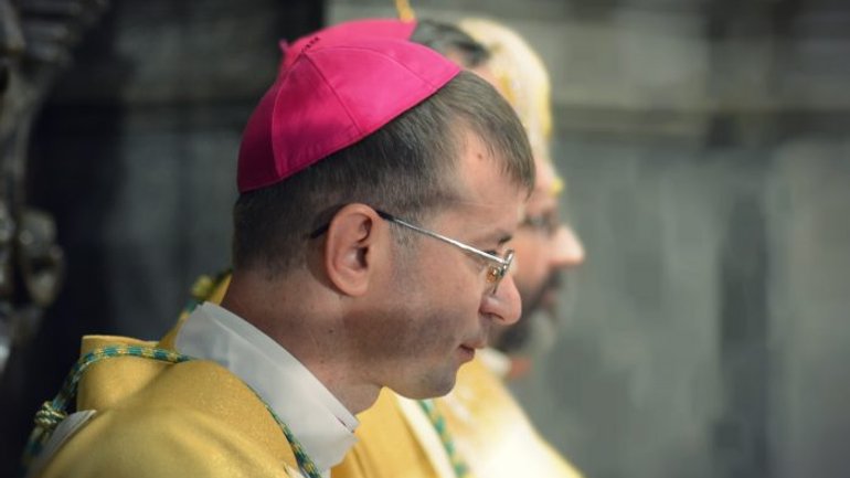 Папа готовий зробити все, щоби завершилася війна в Україні, - єпископ Едвард Кава - фото 1