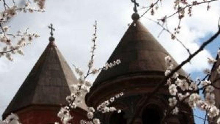 Армянская Церковь отмечает Вербное воскресенье - Цахказард - фото 1