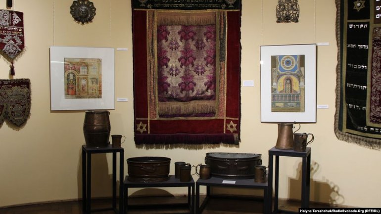 Впервые за 85 лет во Львове представили самую большую коллекцию иудаики - фото 1