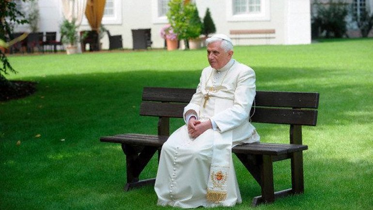Папа-емерит Бенедикт XVI у заповіті зазначив, де він хотів би бути похованим - фото 1
