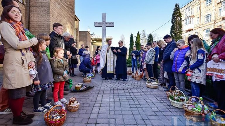 У Великодніх богослужіннях узяли участь 6,8 млн українців - фото 1