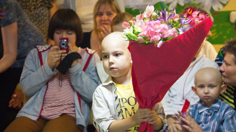 Сумська єпархія УПЦ (МП) та журналісти зібрали понад 800 тис грн для онкохворих дітей - фото 1