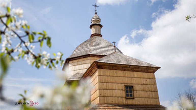 На Львівщині відкрили відреставровану дерев’яну церкву XVII століття - фото 1