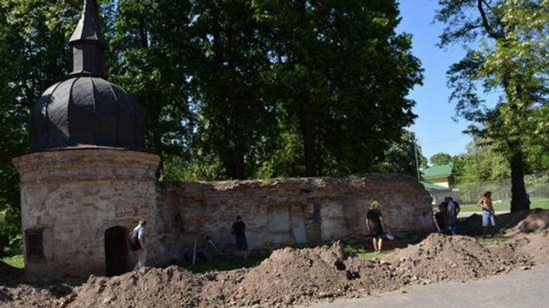 Отреставрируют еще один памятник архитектуры в заповеднике "София Киевская" - фото 1