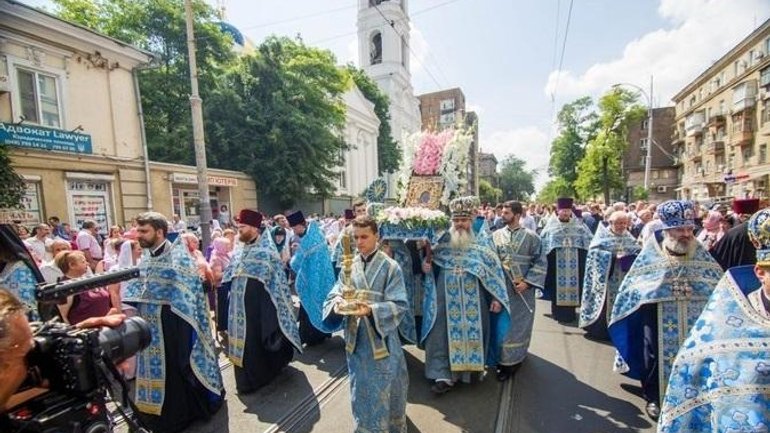 В Одессе более 10 тысяч православных прошли с Касперовской иконой Богородицы по улицам города - фото 1