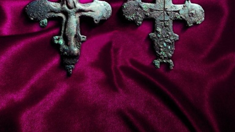 Хрест, у якому зберігали мощі святих - фото 1