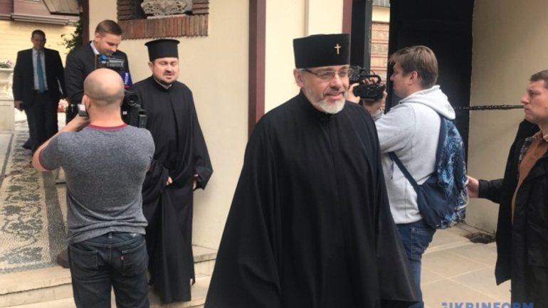 «Все будет хорошо»: экзархи Вселенского Патриархата прибыли на Синод - фото 1