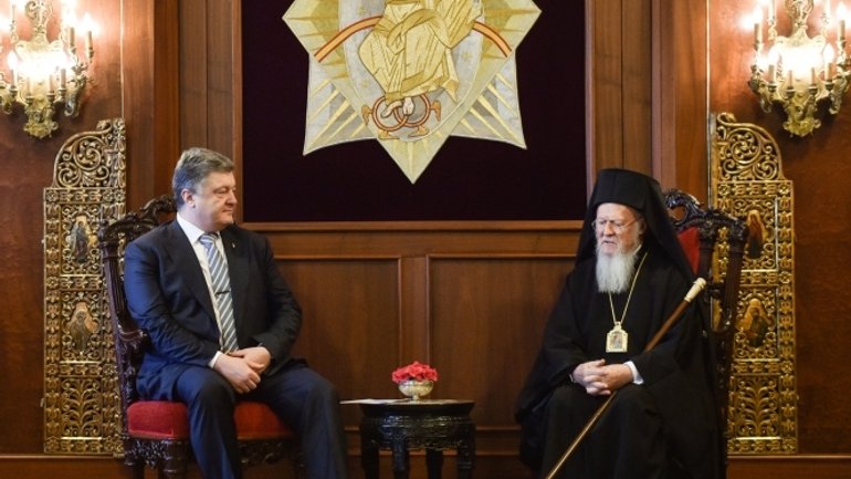 В РПЦ предлагают Порошенко отлучить от Церкви - фото 1