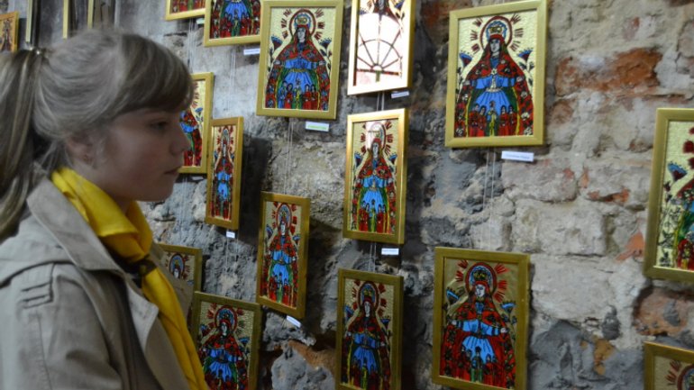 У Львівському музеї історії релігії триває аукціон: купи ікону - допоможи воїну АТО - фото 1