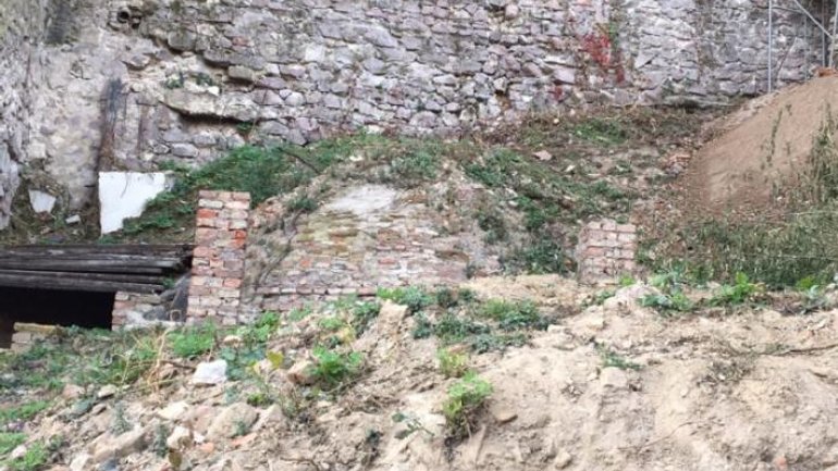 Вероятно, мечеть хана Сулеймана откопали в Мукачевском замке - фото 1