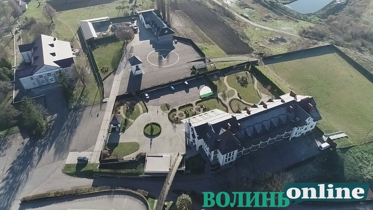«Переслідувана Церква»: у Зимненському монастирі УПЦ (МП) виявили гелікоптерний майданчик - фото 1