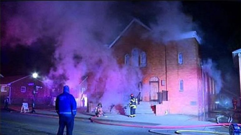 Fire Destroys St. Mary's Ukrainian Catholic Church in Carteret, New Jersey - фото 1