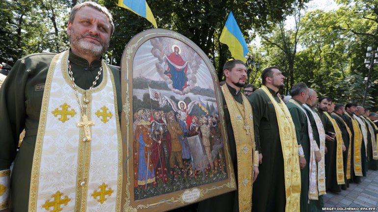 Капелани ПЦУ закликають не піддаватися на провокації щодо храмів РПЦ в Україні - фото 1