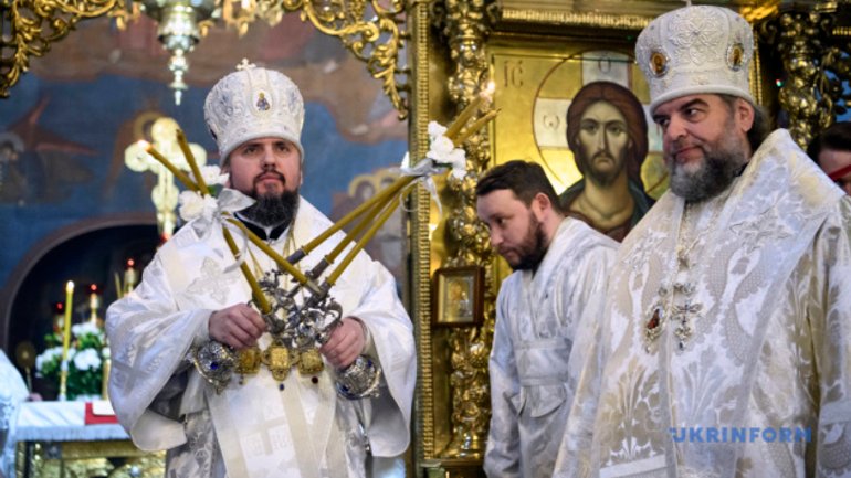 Більшість православних українців назвали себе вірянами ПЦУ - фото 1
