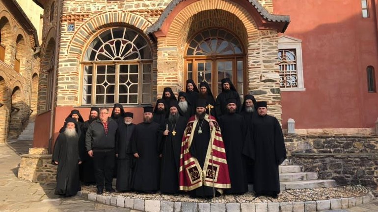 «Російський» монастир на Афоні зачинив двері перед єпископом ПЦУ - фото 1