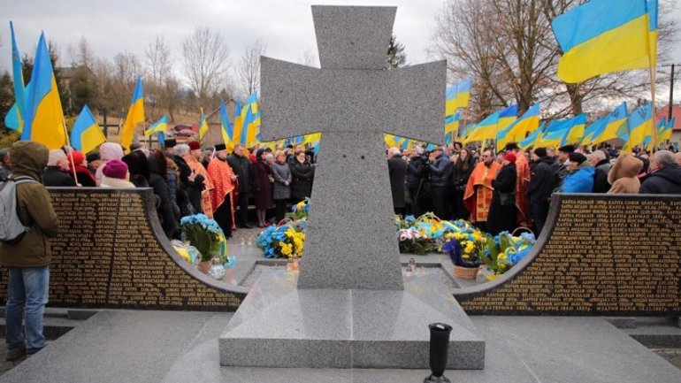 Сьогодні молитовно вшанували пам’ять 366 українців, вбитих у Павлокомі - фото 1