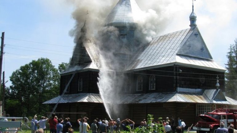 Чому в Україні горять старовинні церкви - фото 1