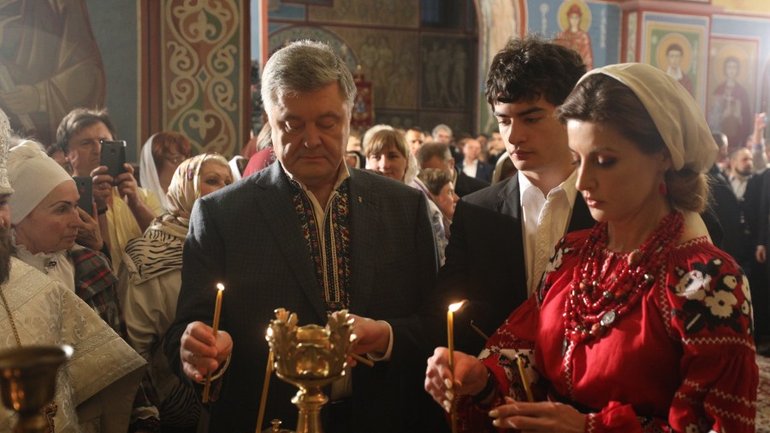 President Poroshenko took part in the Easter service at St. Michael's Cathedral - фото 1