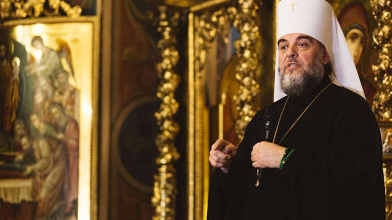 УПЦ МП пропонує священникам долари, аби вони не переходили в ПЦУ — митрополит - фото 1