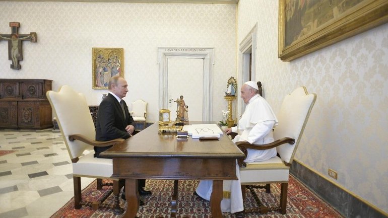 В Ватикане лаконично сообщили об обсуждении темы Украины во время встречи Папы с Путиным - фото 1