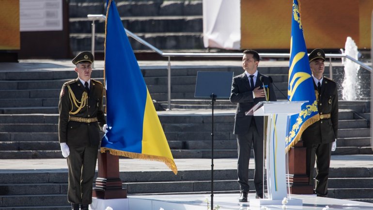 Ukrainians must be a united nation not in slogans, but in their hearts - Volodymyr Zelenskyy during the celebration of Independence Day - фото 1