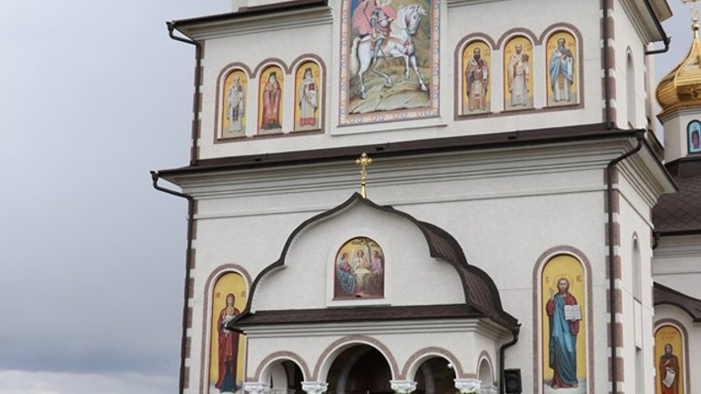 «Гнана» Церква: УПЦ МП освятила новий храм на Буковині - фото 1