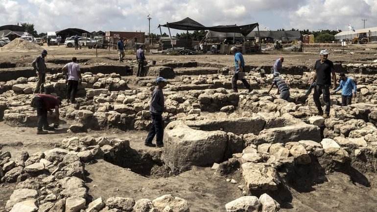 В Ізраїлі археологи знайшли п'ятитисячолітній мегаполіс з рештками великого храму - фото 1