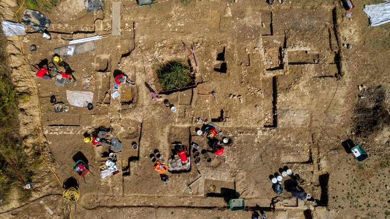 Стародавній некрополь римської епохи виявлений на південному заході Франції - фото 1