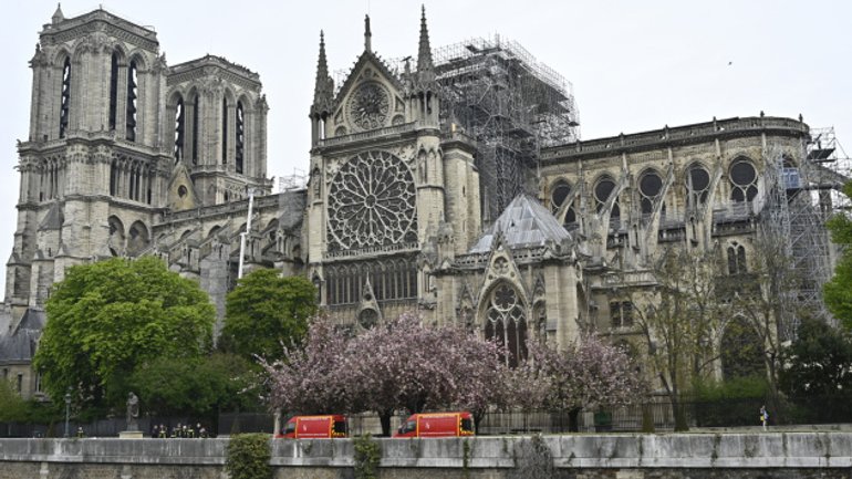 Собор Паризької Богоматері віднесли до пам’яток, які є під загрозою зникнення - фото 1
