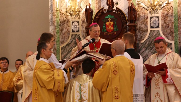 У Києві висвятили єпископа РКЦ в Україні - фото 1