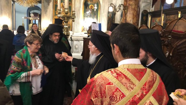 Патріарх Варфоломій привітав Україну із Різдвом і закликав бути на боці  Української Церкви - фото 1