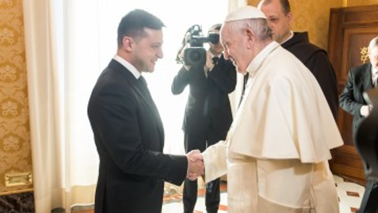 Начался официальный визит Президента в Ватикан - фото 1