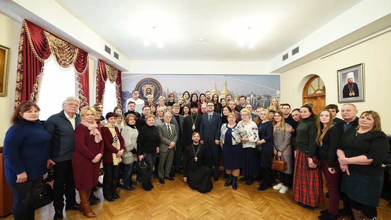Предстоятель ПЦУ встретился с семьями политзаключенных Кремля и пленных на Донбассе - фото 1