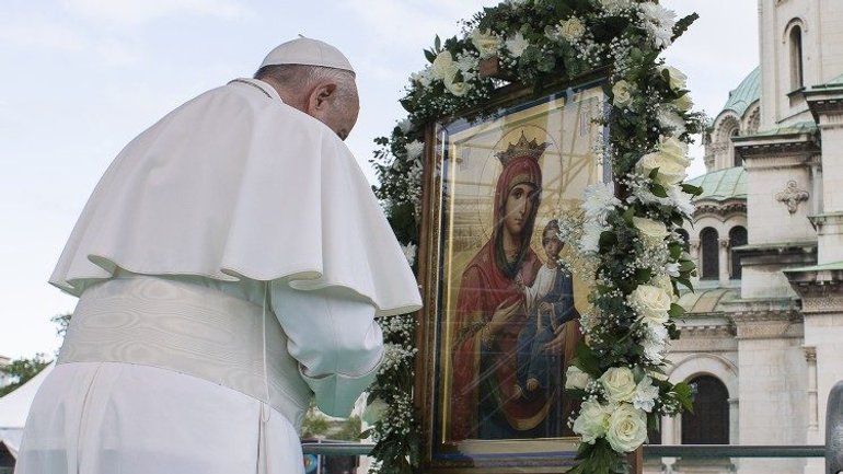 Папа у час пандемії просить допомоги в Богородиці і закликає духовенство бути з народом - фото 1