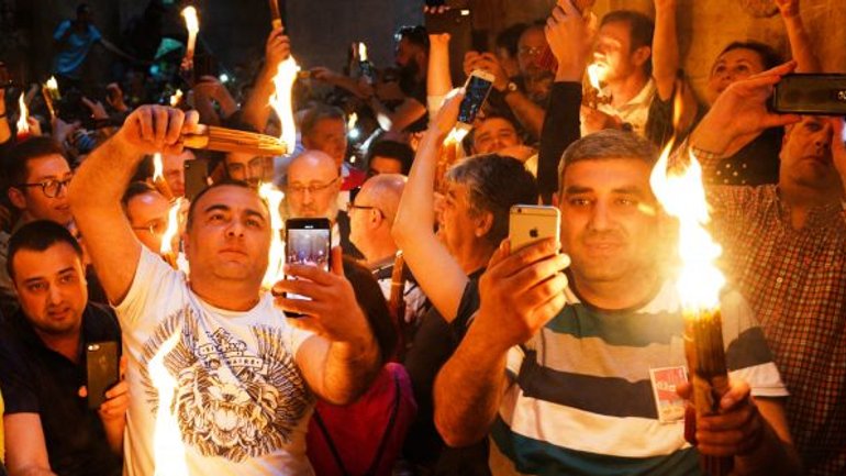 Церемонию возжжения Благодатного огня в Иерусалиме могут отменить из-за коронавируса - фото 1