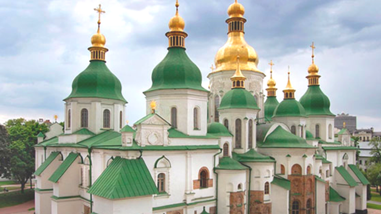 Cофію Київську та музей «Кирилівська церква» закрили на карантин - фото 1