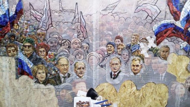 Официальный представитель РПЦ оправдал изображение Путина-Сталина на мозаиках главного храма ВС РФ - фото 1