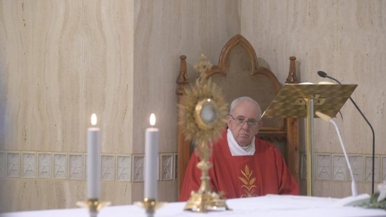 Папа: Молімось разом як брати за визволення від усіх пандемій - фото 1