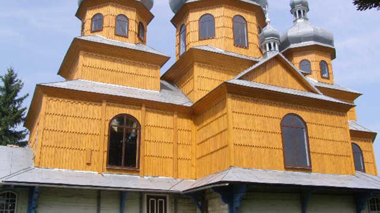 У Розгадові на Тернопільщині ремонтують столітній дерев’яний храм - фото 1