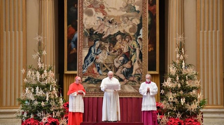 In the Christmas Urbi et Orbi, the Pope wishes peace to Ukraine - фото 1