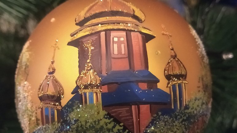 Собор Погінської Богородиці на скляній ялинковій кульці - фото 1