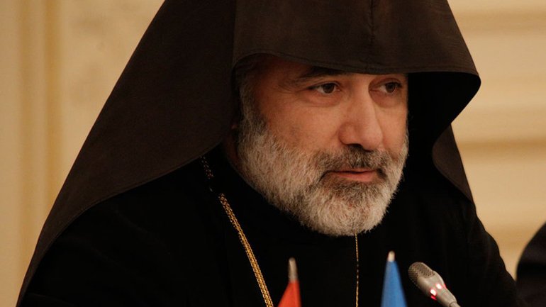 Вірменська громада стоїть пліч-о-пліч з українським народом у цій війні – єпископ Маркос Оганесян - фото 1