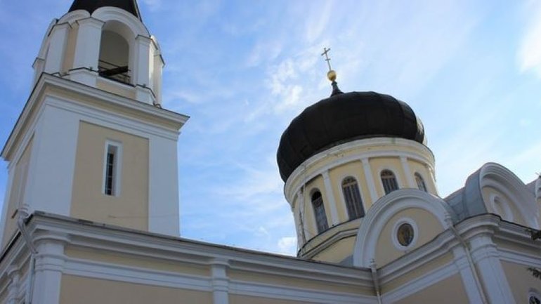 Крымская епархия решила остаться в подчинении Москвы - фото 1