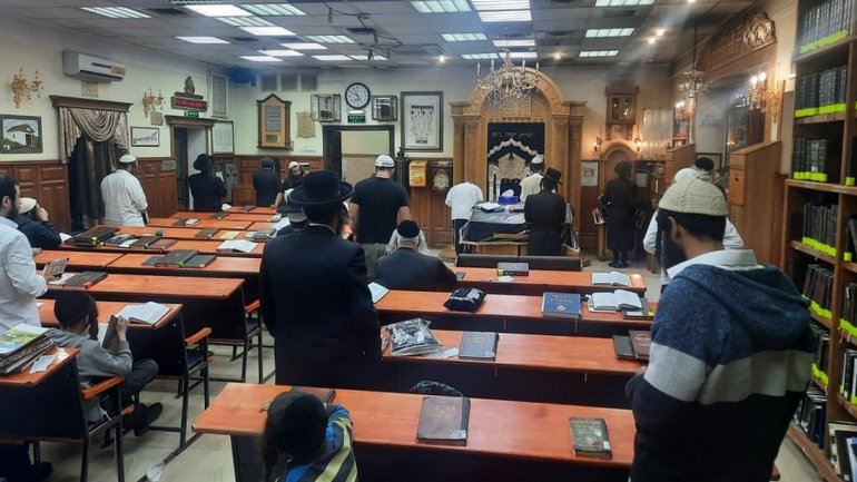More than 2000 Hasidim came to Uman to celebrate Shavuot - фото 1