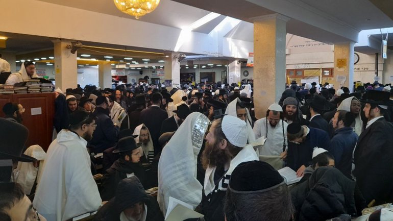 More than 23 thousand Hasidim arrived in Uman for the celebration of Rosh Hashanah - фото 1